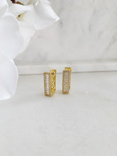 Load image into Gallery viewer, Gizelle Earrings